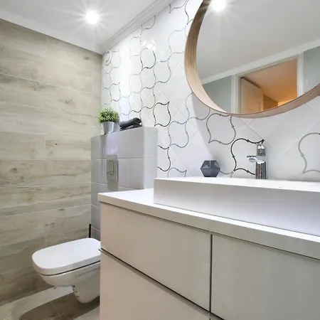 Standard By Hi5 - Teréz 6 * Budapest