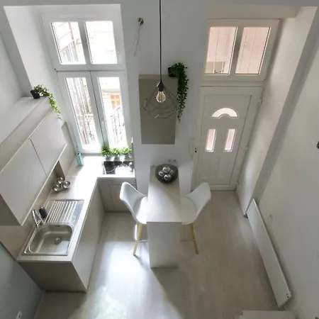 Appartement Standard By Hi5 - Terez 6 *