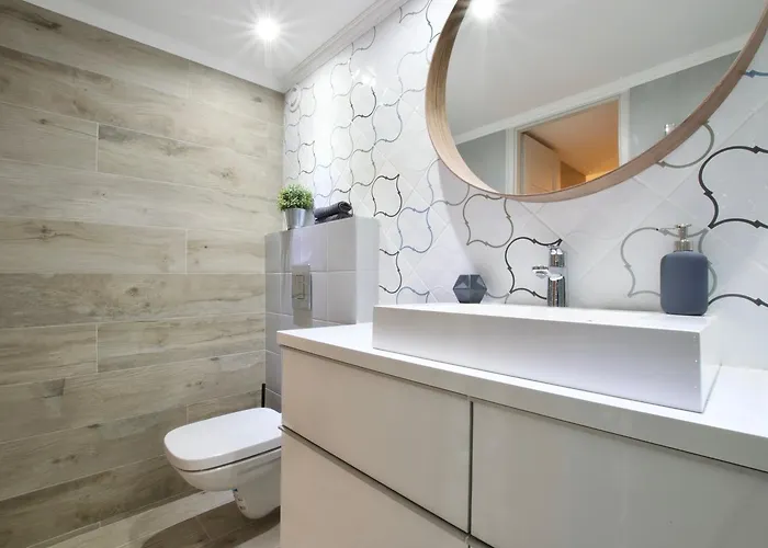 Standard By Hi5 - Terez 6 * Budapest